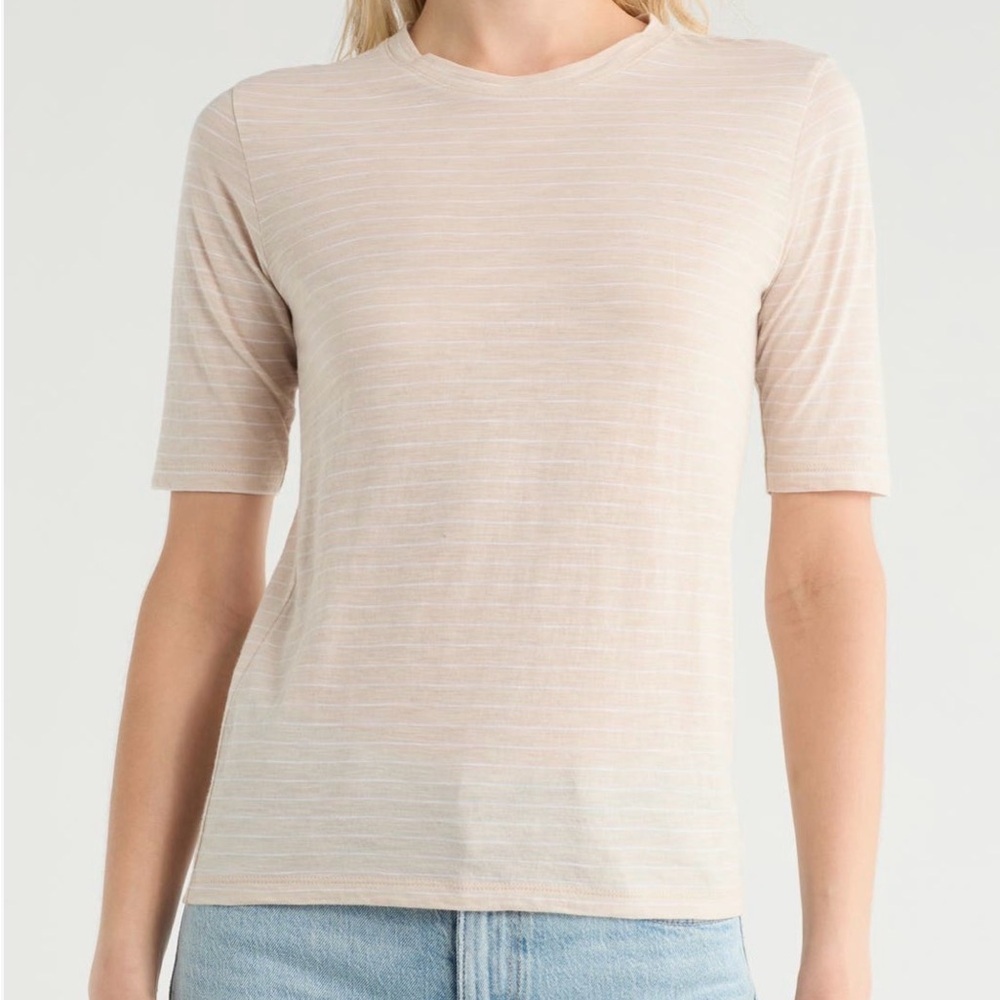 VINCE women’s t shirt size Medium NWT